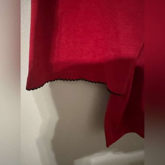 ALFRED DUNNER size 2X, crimson red with a black embroidered design blouse. - Picture 7 of 8